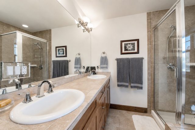 60 Linden Lane 60 photo 16