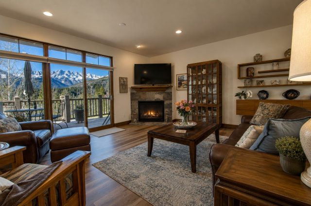 Townhome in Highland Greens, Breckenridge, CO — photo 1 (MLS S1068887)