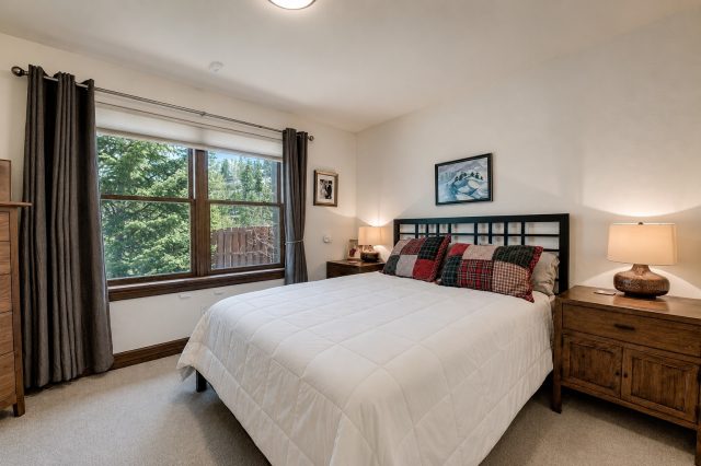 Townhome in Highland Greens, Breckenridge, CO — photo 5 (MLS S1068887)