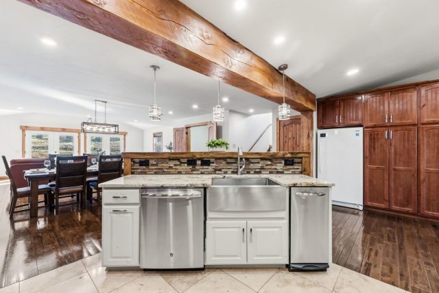 97 Sunlight Drive photo 8