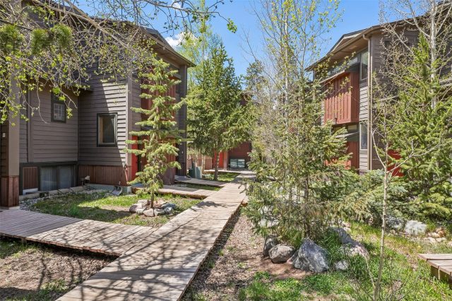 402 Bayview Drive A photo 39