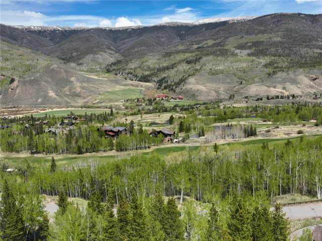 2635 Hunters Knob Road photo 9