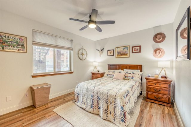 844 Blue River Parkway B3 photo 16