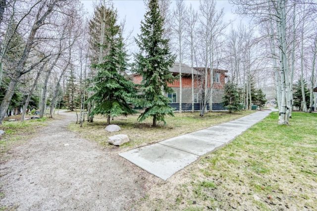 844 Blue River Parkway B3 photo 32