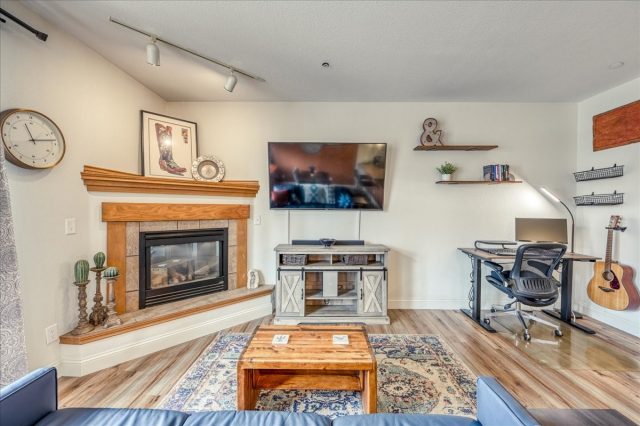 Condo in Retreat On The Blue Condo, Silverthorne — photo 3 Condo in Retreat On The Blue Condo, Silverthorne, CO — photo 3 (MLS S1068913)