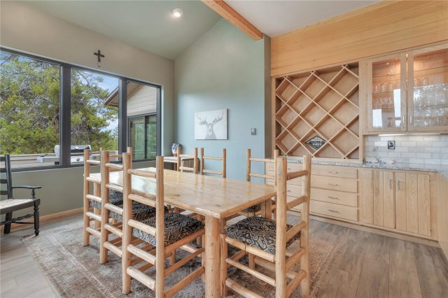203 Gentian Road photo 10