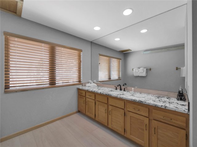 203 Gentian Road photo 40
