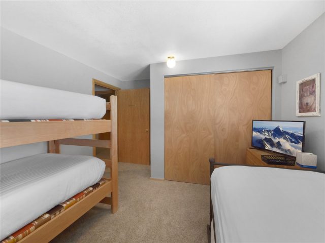 203 Gentian Road photo 48