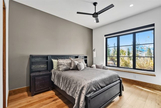 35 Mayfly Drive photo 33