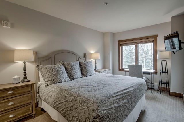 Condo in Red Hawk Lodge Condo, Keystone, CO — photo 3 (MLS S1068938)