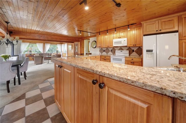 159 Tenderfoot Street photo 8