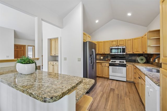 1100 Mesa Drive photo 13