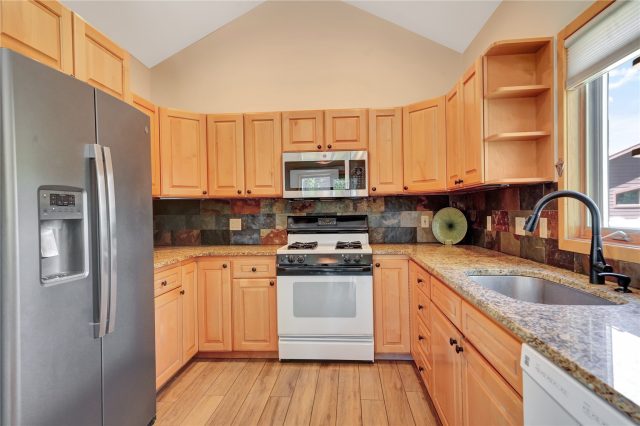 1100 Mesa Drive photo 14