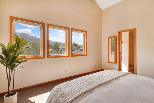 1100 Mesa Drive photo 18