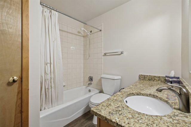 1100 Mesa Drive photo 27
