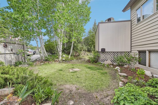 1100 Mesa Drive photo 38