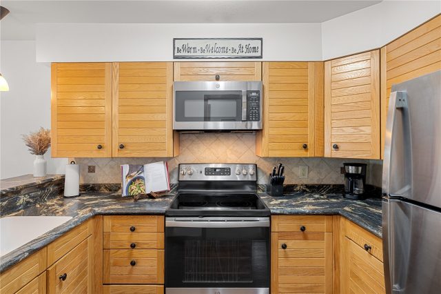 22804 Us Highway 6 102 photo 10
