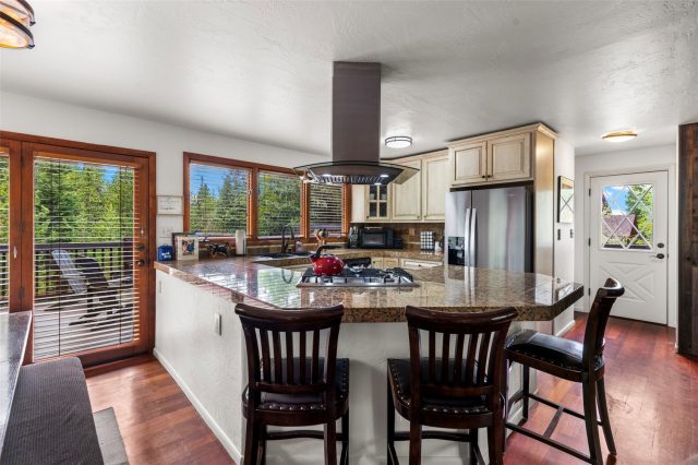 96 Moonstone Road photo 13