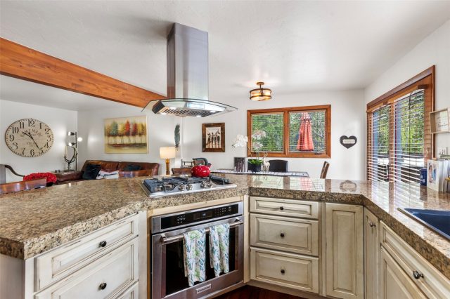 96 Moonstone Road photo 15