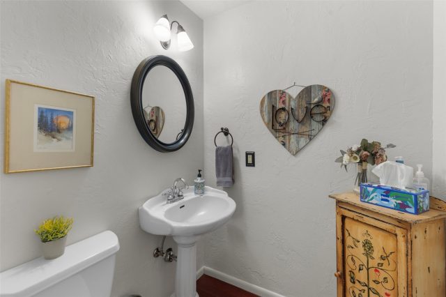 96 Moonstone Road photo 18