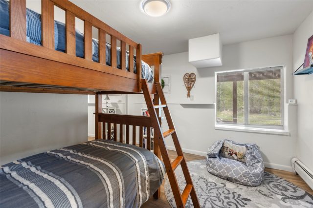 96 Moonstone Road photo 37