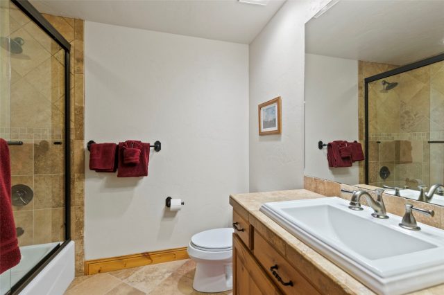 110 S 1st Avenue B photo 31