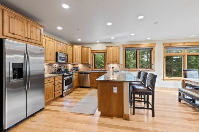 110 S 1st Avenue B photo 9