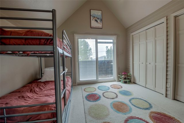 689 American Way photo 23