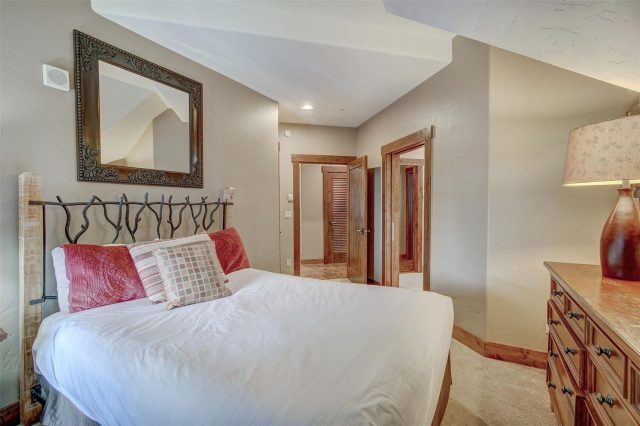 1891 Ski Hill Road 7406 photo 20