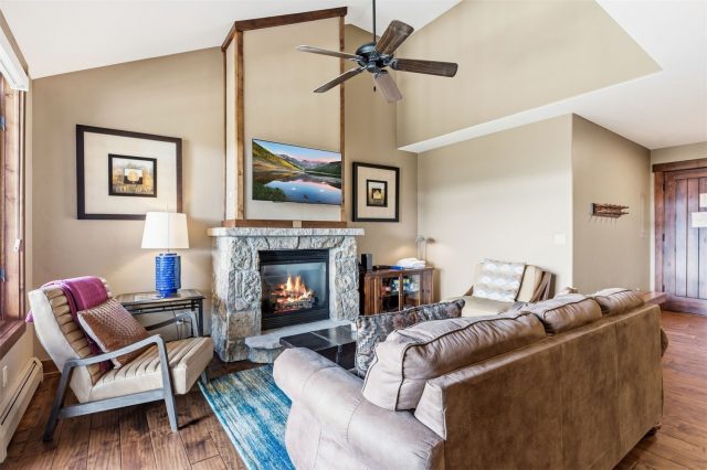 Condo in Crystal Peak Lodge Condos, Breckenridge, CO — photo 6 (MLS S1068973)