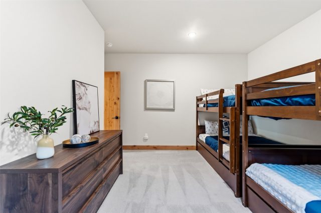 83 Mckay Place photo 22