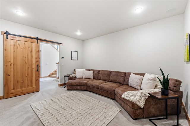 83 Mckay Place photo 26
