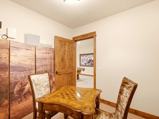 293 Caravelle Drive photo 16