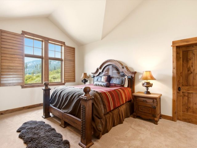 293 Caravelle Drive photo 20