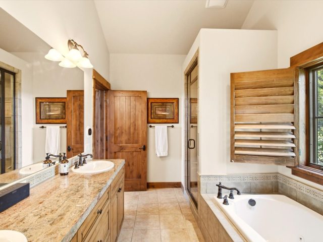 293 Caravelle Drive photo 23