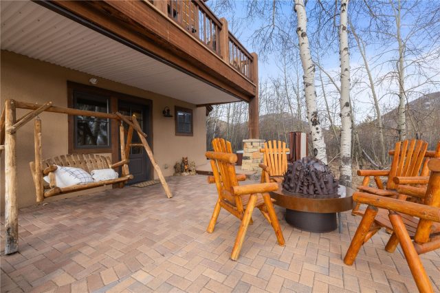 293 Caravelle Drive photo 31