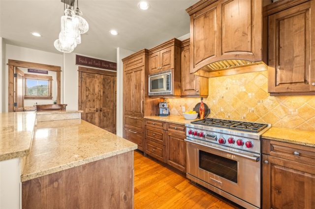 293 Caravelle Drive photo 9