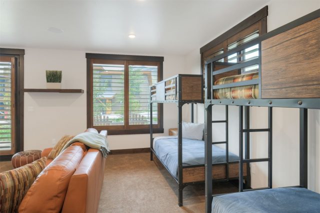 21 Moss Way photo 29