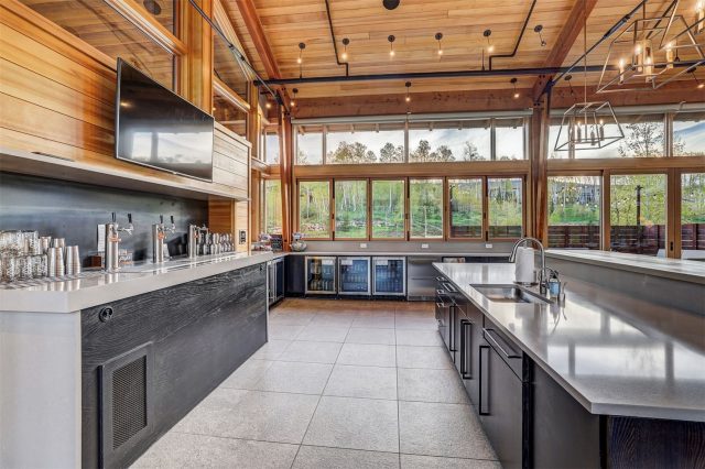 21 Moss Way photo 43