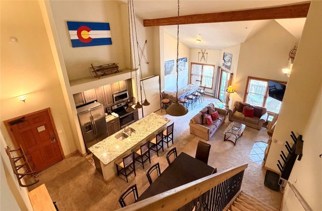 Condo in Hidden River Lodge Condo, Keystone — photo 1 Condo in Hidden River Lodge Condo, Keystone, CO — photo 1 (MLS S1068990)