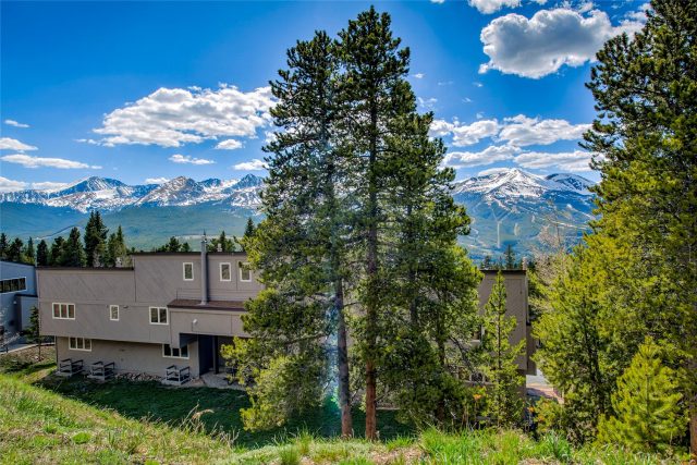 Condo in Gold Point Condo, Breckenridge — photo 3 Condo in Gold Point Condo, Breckenridge, CO — photo 3 (MLS S1068997)