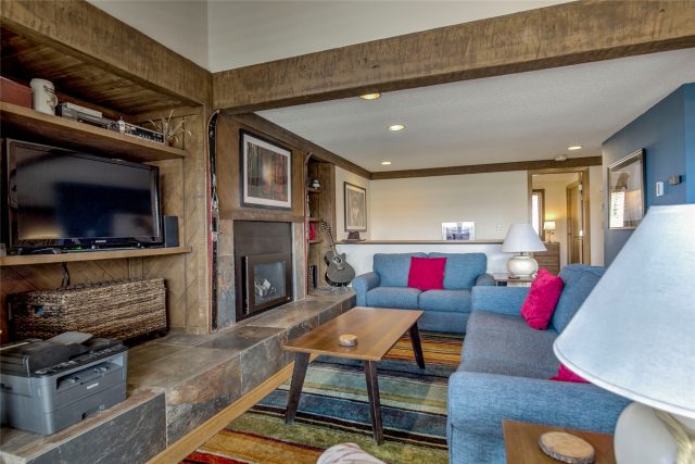 Condo in Gold Point Condo, Breckenridge — photo 5 Condo in Gold Point Condo, Breckenridge, CO — photo 5 (MLS S1068997)
