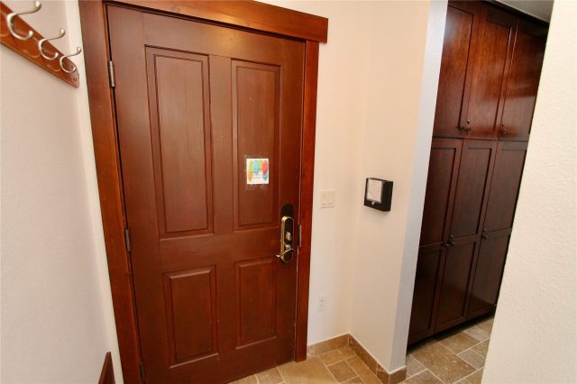 Condo in Copper One Lodge, Copper Mountain — photo 2 Condo in Copper One Lodge, Copper Mountain, CO — photo 2 (MLS S1068998)