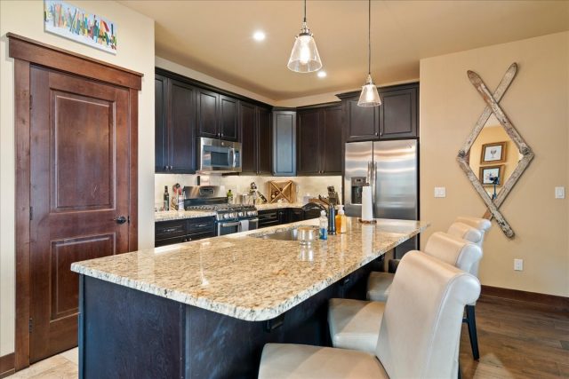 853 Independence Road 853 photo 12
