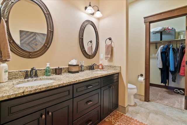 853 Independence Road 853 photo 16
