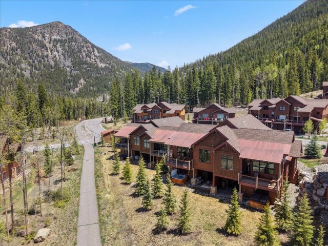 Townhome in Alders Townhomes, Keystone — photo 1 Townhome in Alders Townhomes, Keystone, CO — photo 1 (MLS S1068999)