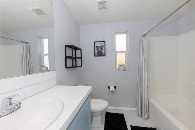 167 Pikes Peak Place photo 17