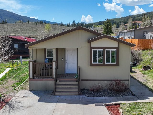 167 Pikes Peak Place photo 27