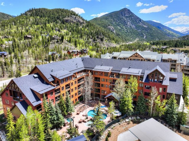 Condo in Springs At River Run Condo, Keystone — photo 2 Condo in Springs At River Run Condo, Keystone, CO — photo 2 (MLS S1069011)