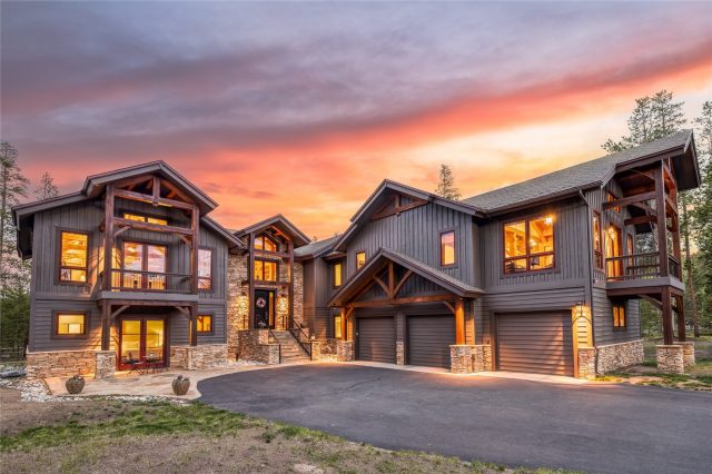 Home in Highlands At Breckenridge Golf Crse, Breckenridge — photo 3 Home in Highlands At Breckenridge Golf Crse, Breckenridge, CO — photo 3 (MLS S1069016)